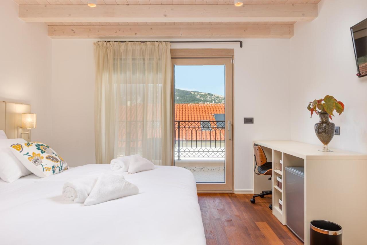 Vila Iris Baska 2 Hotel Buitenkant foto